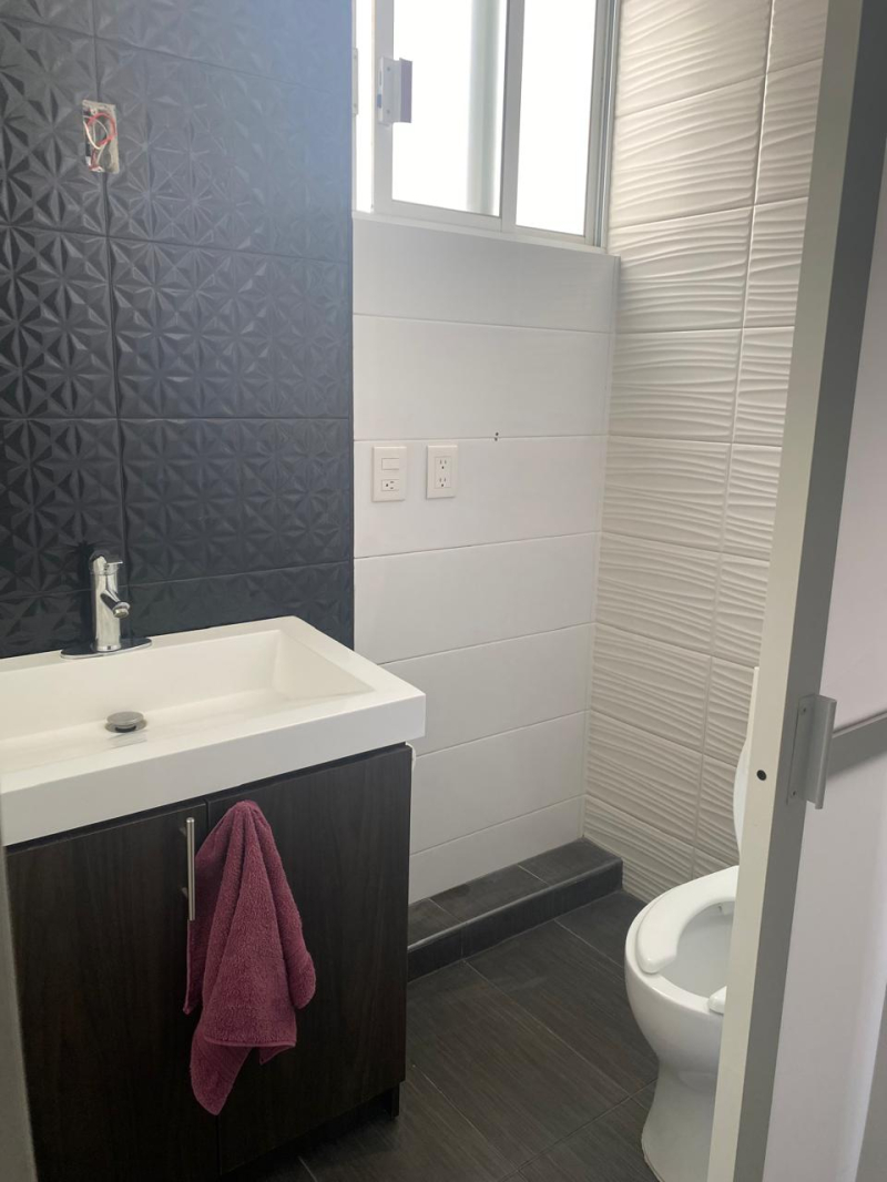 Departamento Recién Remodelado En Venta En Col. 4 Árboles, A Pasos Del AICM