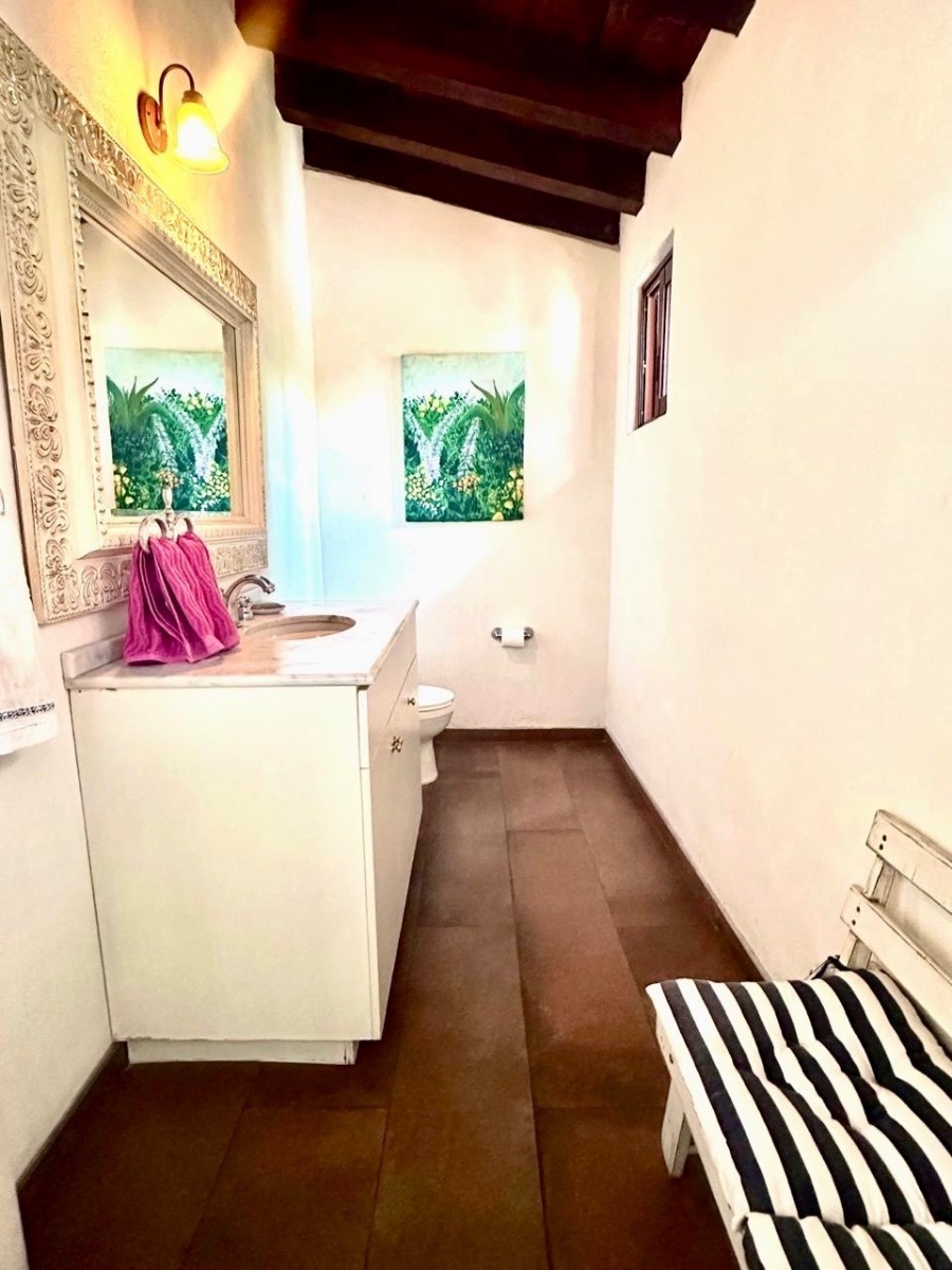 Vendo Casa Magdalena Contreras Con Terraza, Y Jardín Con  Uso De Suelo Mixto