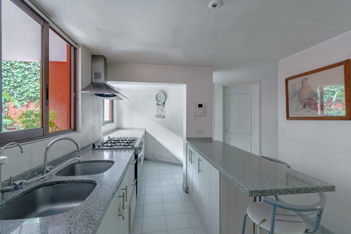 Vendo Casa Magdalena Contreras Con Terraza, Y Jardín Con  Uso De Suelo Mixto