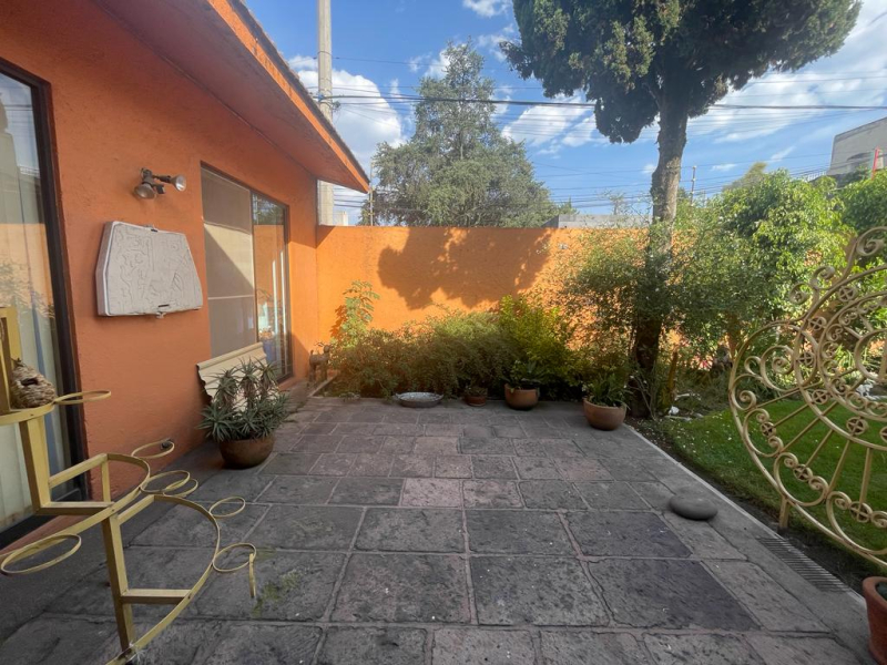Casa En Venta En Privada Con Vigilancia, Lomas De Reforma, Sierra Mimbres