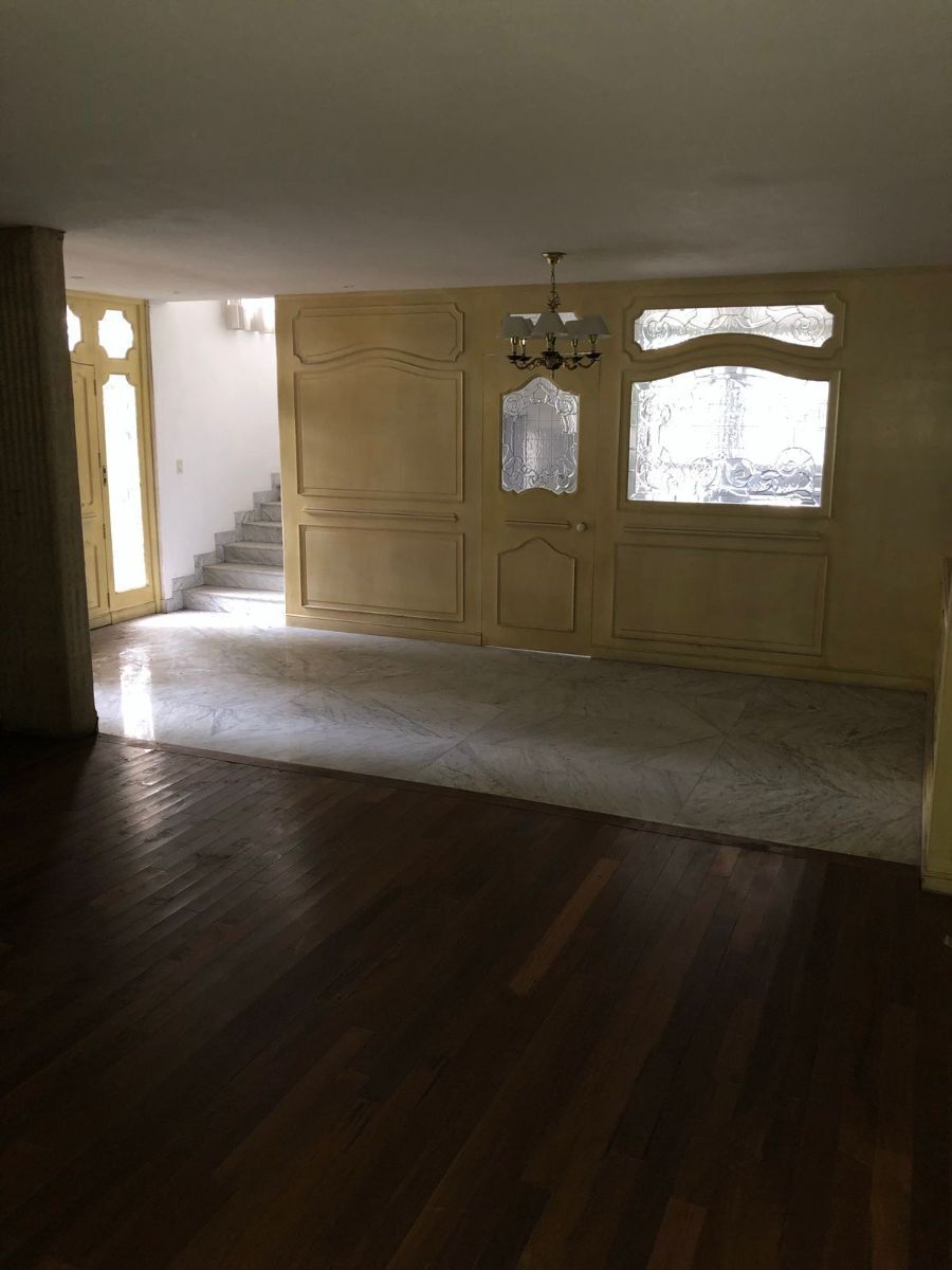 Casa  Venta como terreno en Lomas de Tecamachalco