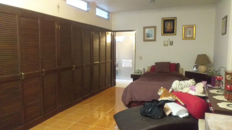 Casa En Venta En Las Fuentes En Zapopan