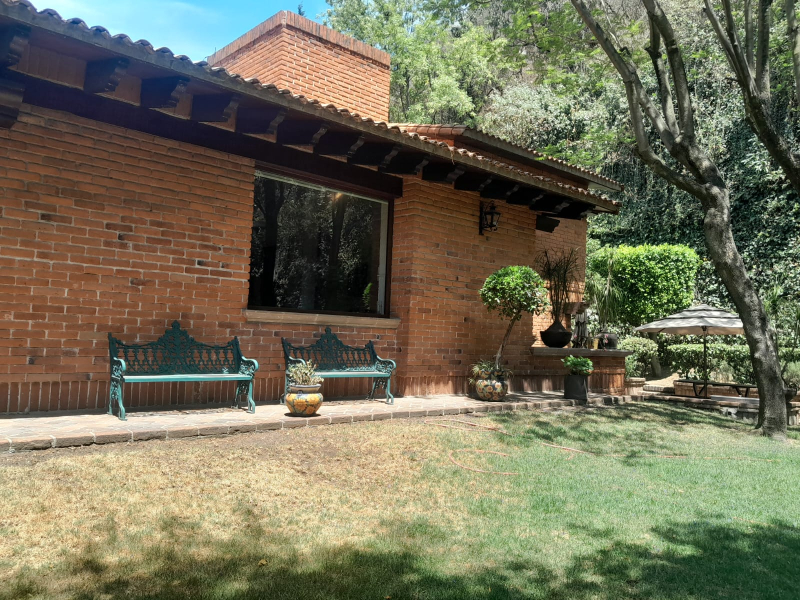 CASA EN VENTA LOMAS DE TECAMACHALCO 2CDA. FTE DE LEONES 