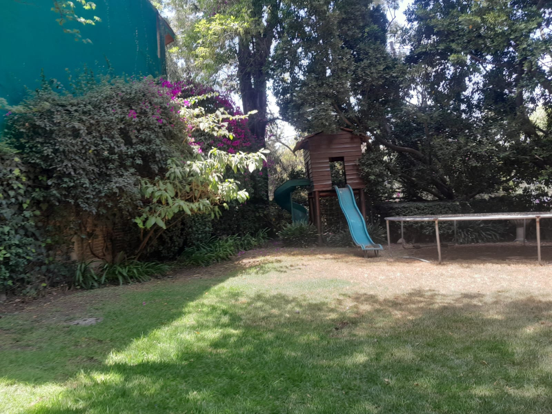 CASA EN VENTA LOMAS DE TECAMACHALCO 2CDA. FTE DE LEONES 