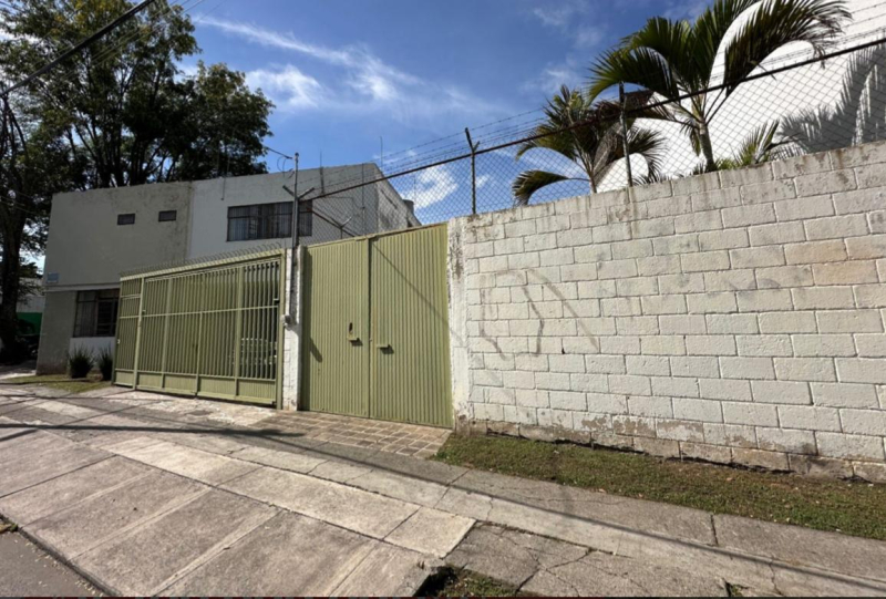 Casa En Venta En Jardines Del Bosque