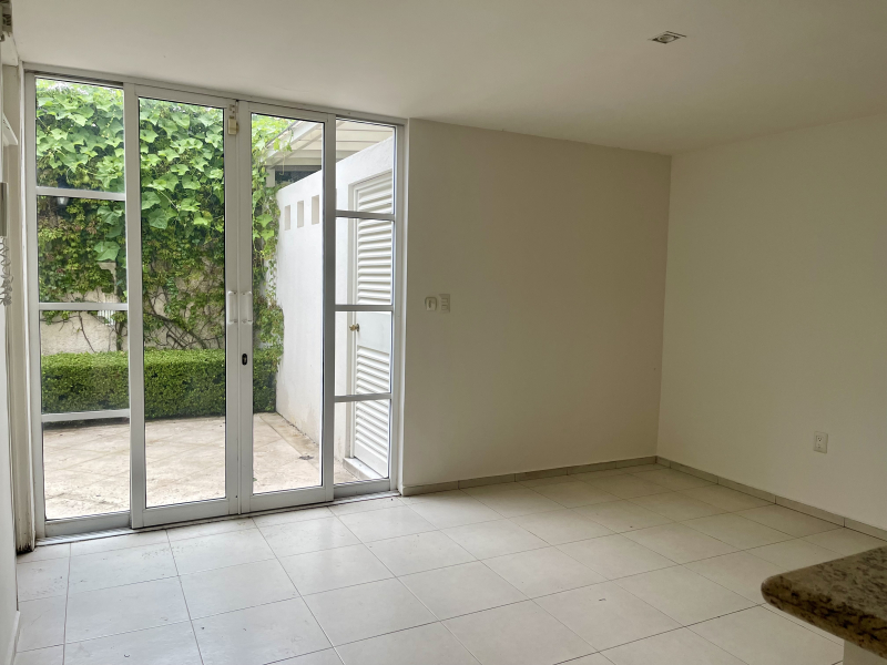 VENTA CASA EN CONDOMINIO,  LAURELES-BOSQUES DE LAS LOMAS