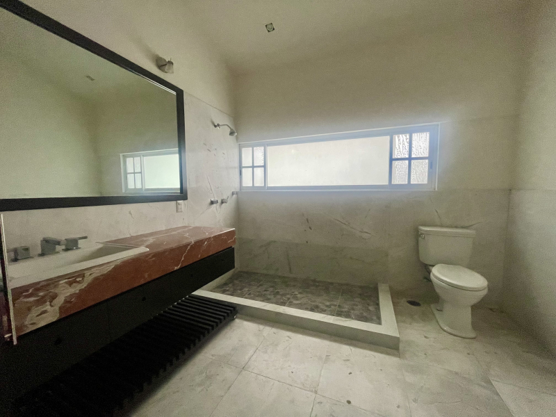 VENTA CASA EN CONDOMINIO,  LAURELES-BOSQUES DE LAS LOMAS
