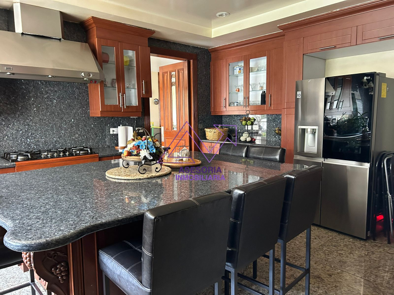 Departamento En Venta En Lomas Country