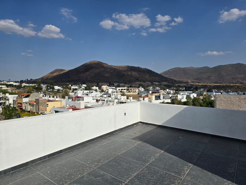 Casa En Venta En Senderos De Monte Verde 