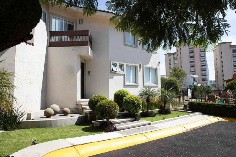 RENTA CASA EN PRIVADA - CAMPO BRAVO-HACIENDA DE LAS PALMAS INTERLOMAS 