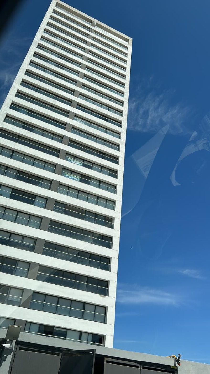 Se vende departamento en Jardines del Bosque