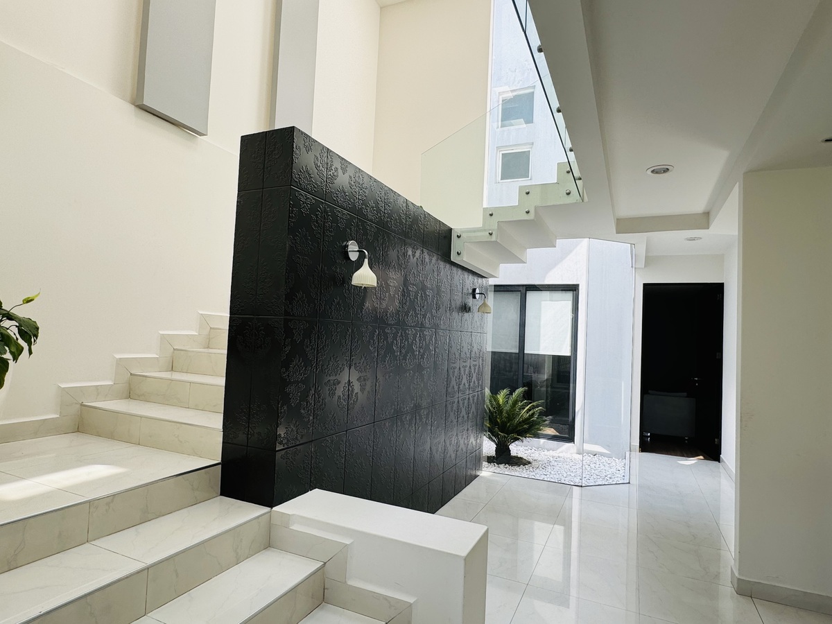 Excelente casa en condominio con 4 recámaras