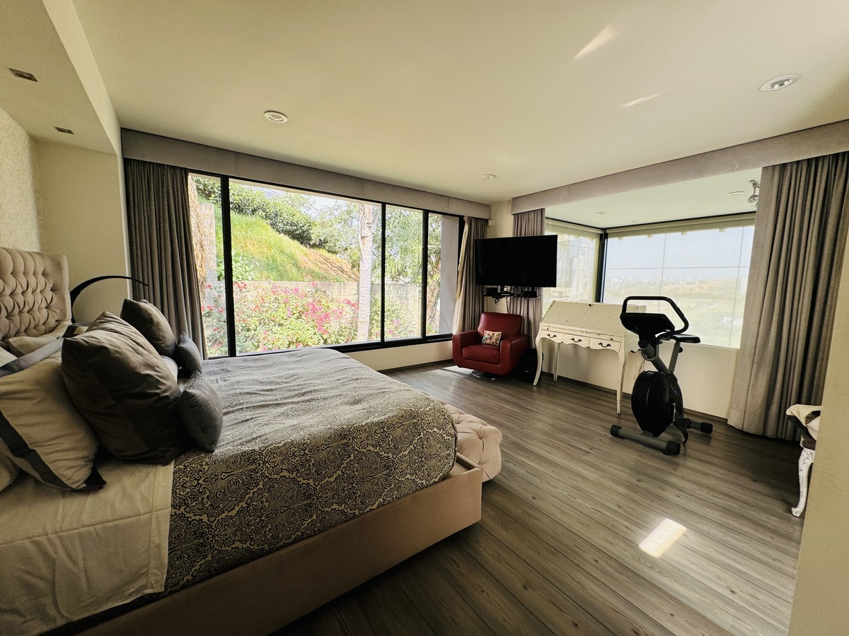 Excelente casa en condominio con 4 recámaras