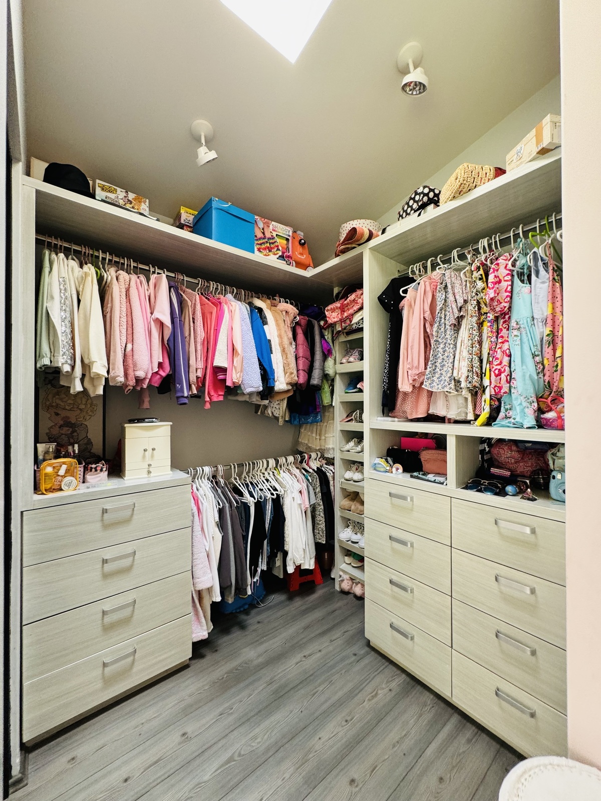 Excelente casa en condominio con 4 recámaras