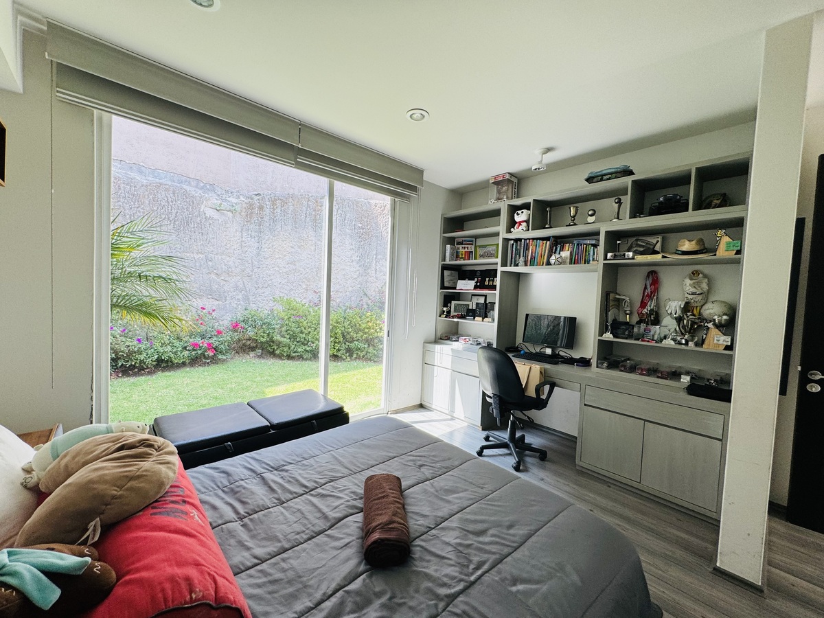 Excelente casa en condominio con 4 recámaras