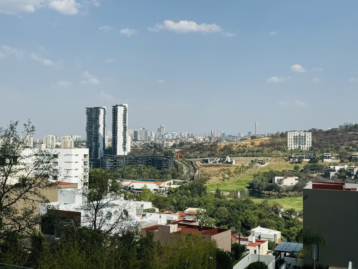 Excelente casa en condominio con 4 recámaras