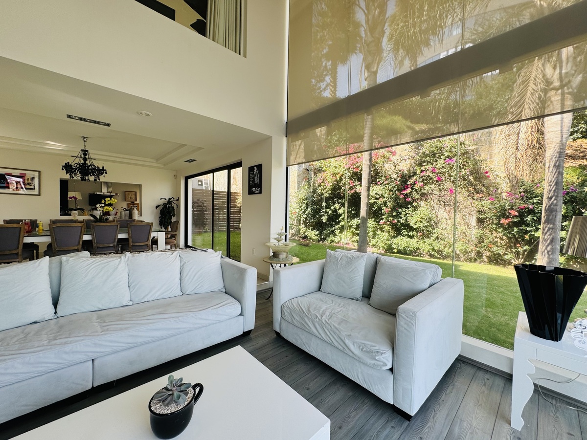 Excelente casa en condominio con 4 recámaras