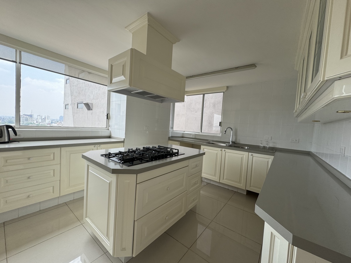excelente departamento en venta con extraordinaria ubicación
