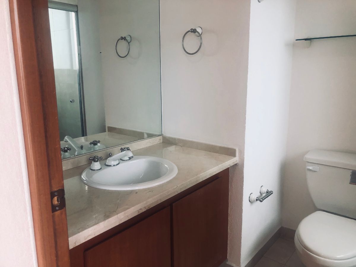 se vende departamento de 3 recamaras en la enramada