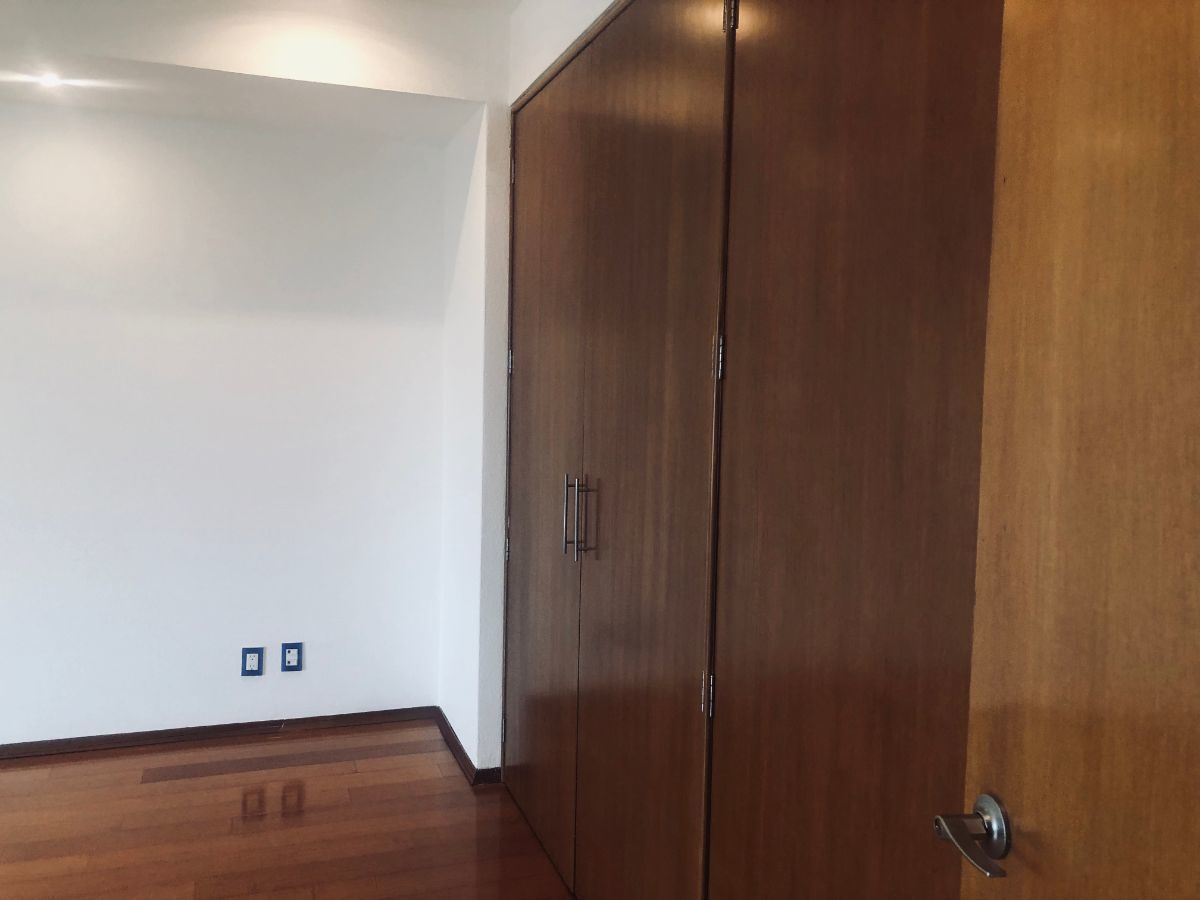 se vende departamento de 3 recamaras en la enramada