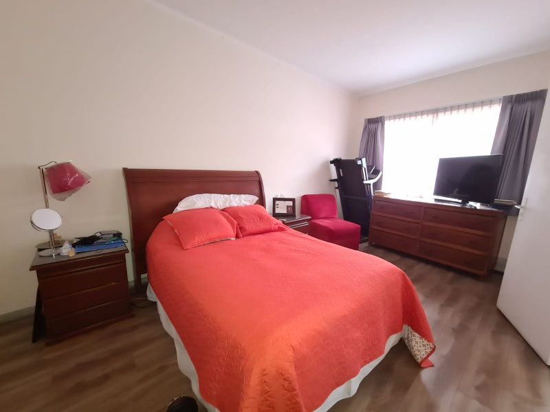 SE VENDE CASA CON USO DE SUELO COMERCIAL COLONIA AGRICULTURA TACUBA MIGUEL HIDALGO.