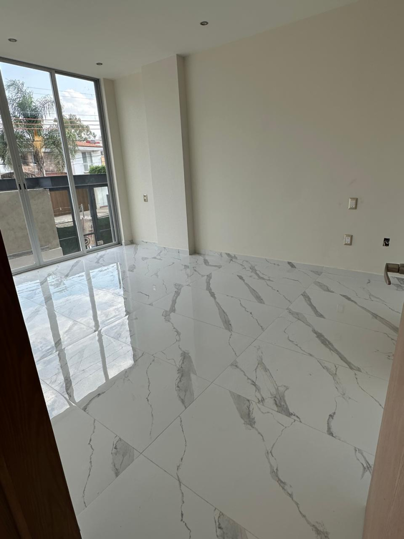 Se Vende Departamento En Jardines Universidad