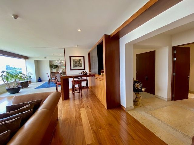magnifico departamento en venta. frondoso. lomas country club.