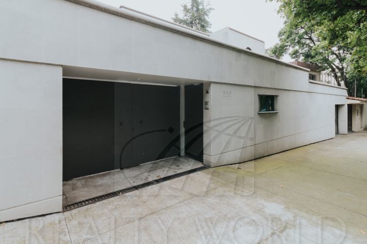 casa en renta en las lomas de chapultepec con uso de suelo para oficinas