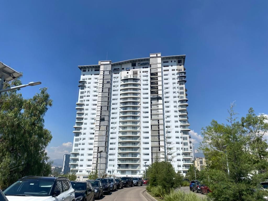 se vende departamento en bosque real 3 recamaras