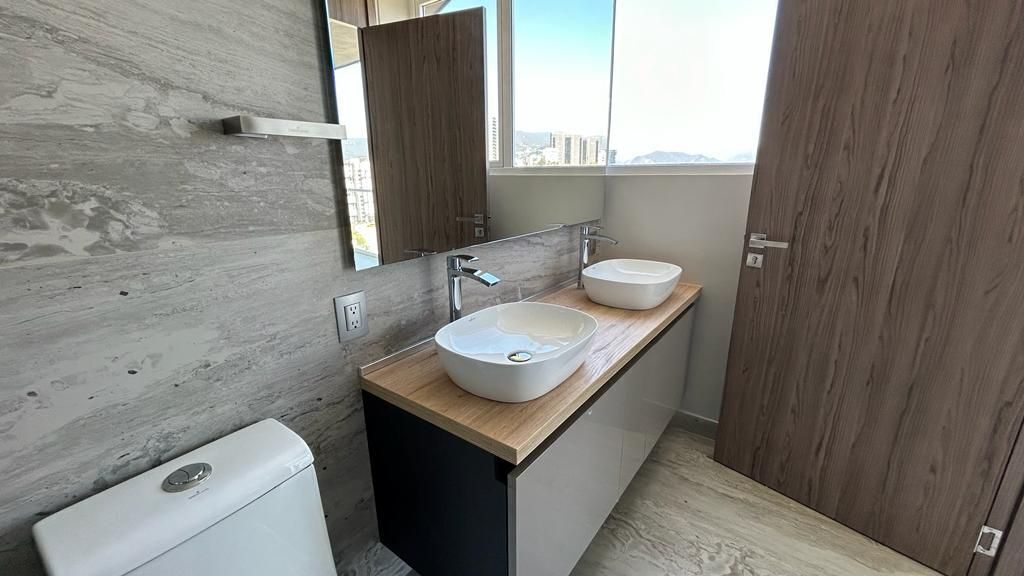 se vende departamento en bosque real 3 recamaras