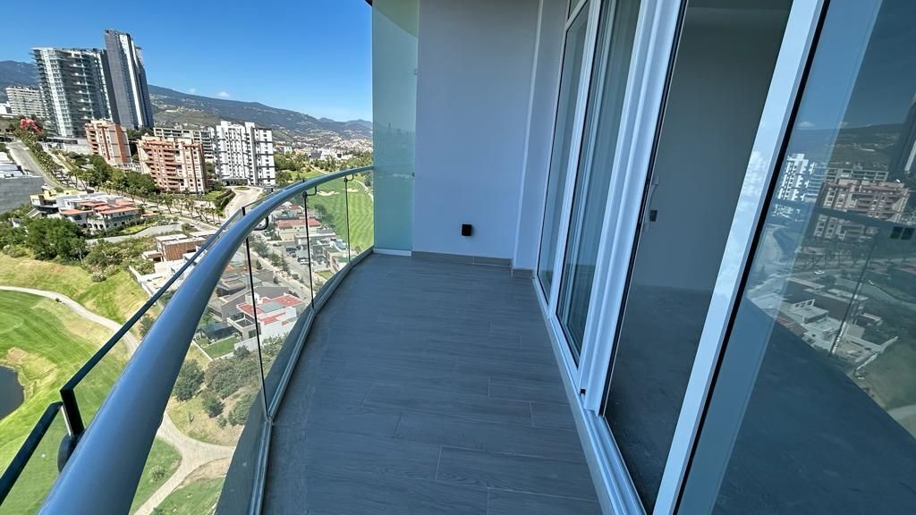 se vende departamento en bosque real 3 recamaras