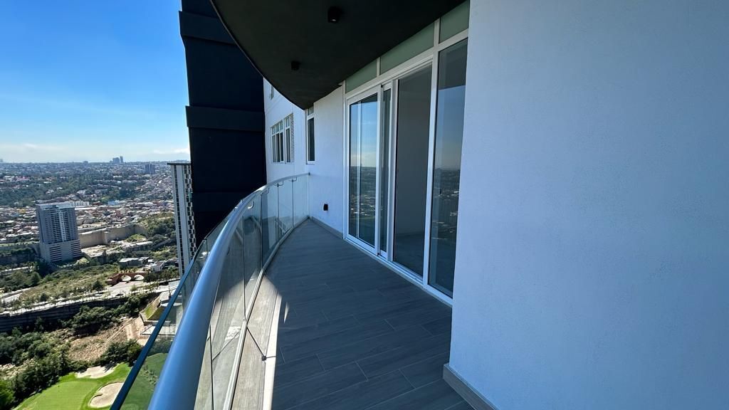 se vende departamento en bosque real 3 recamaras