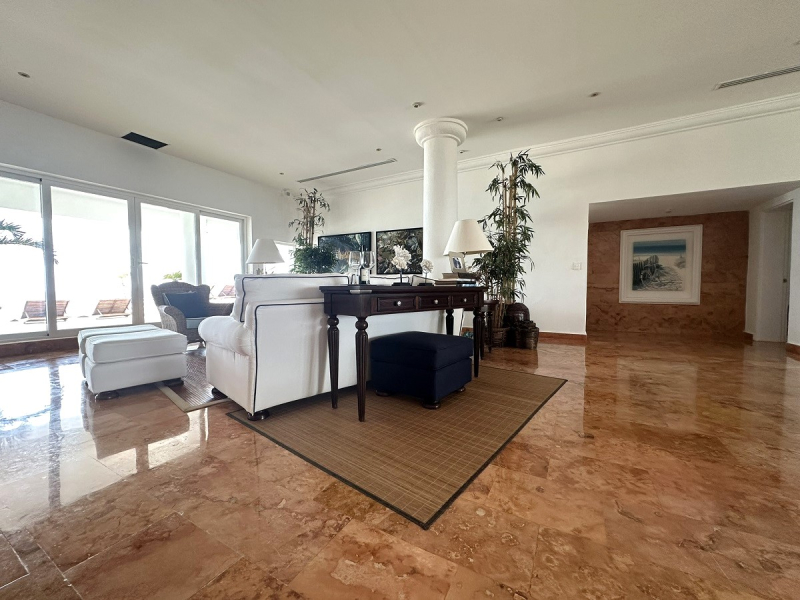 departamento en venta en cancún en “residencial del mar” con alberca privada: