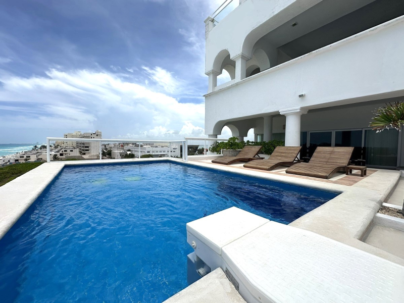 departamento en venta en cancún en “residencial del mar” con alberca privada:
