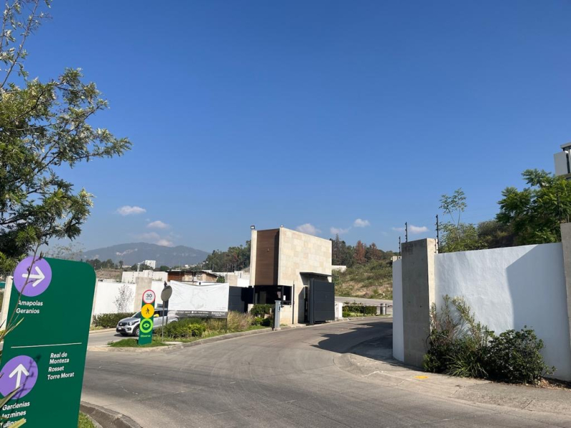 Terreno En Venta En Real De Amapolas, En Bosque Real 