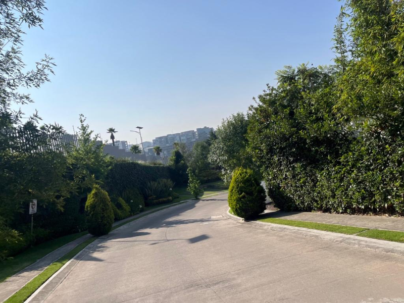Terreno En Venta En Real De Amapolas, En Bosque Real 