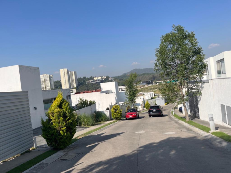 Terreno En Venta En Real De Amapolas, En Bosque Real 