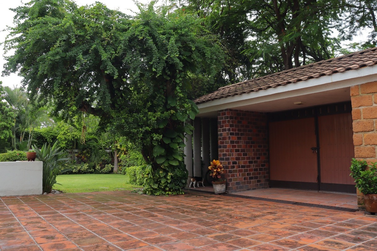 Bonita casa en renta en condominio