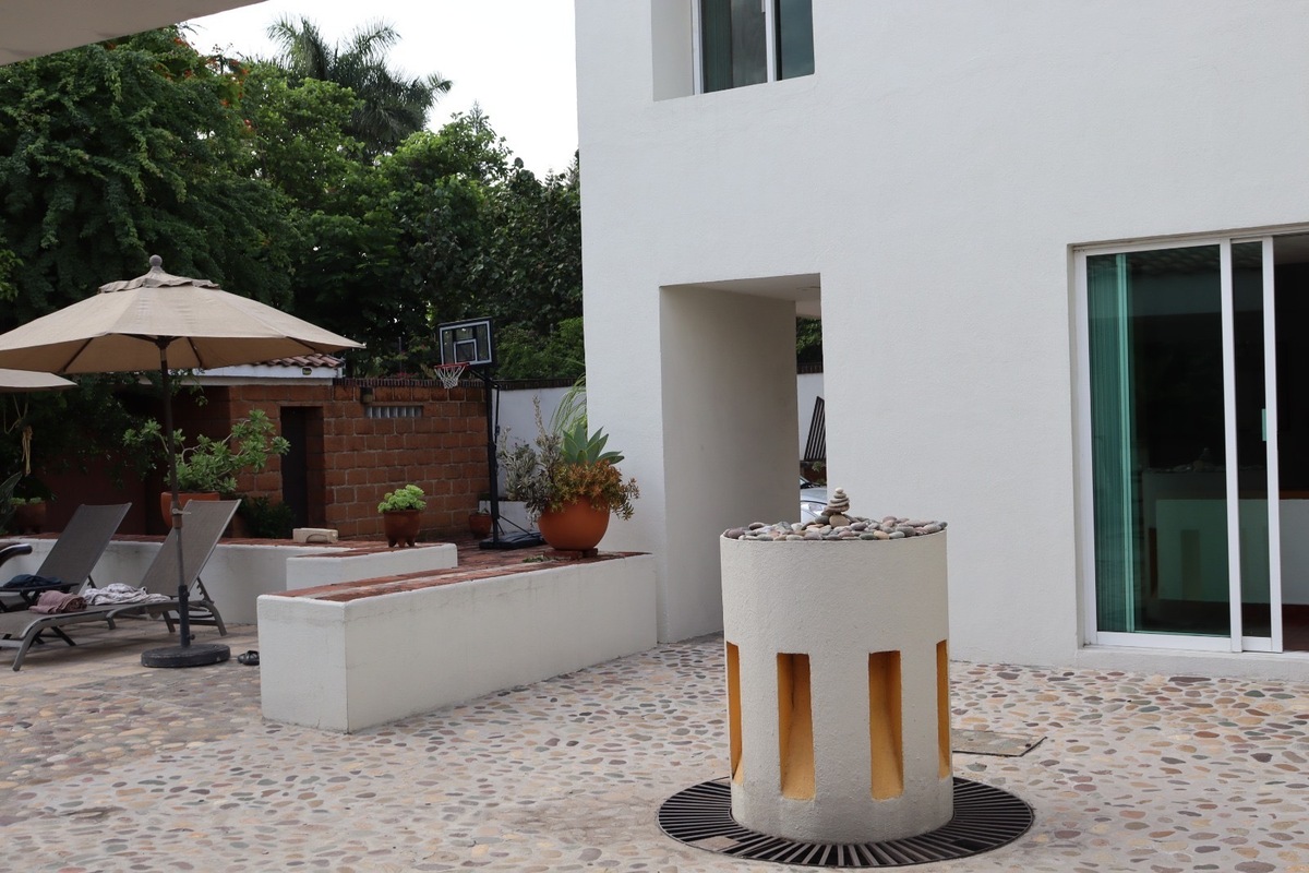 Bonita casa en renta en condominio