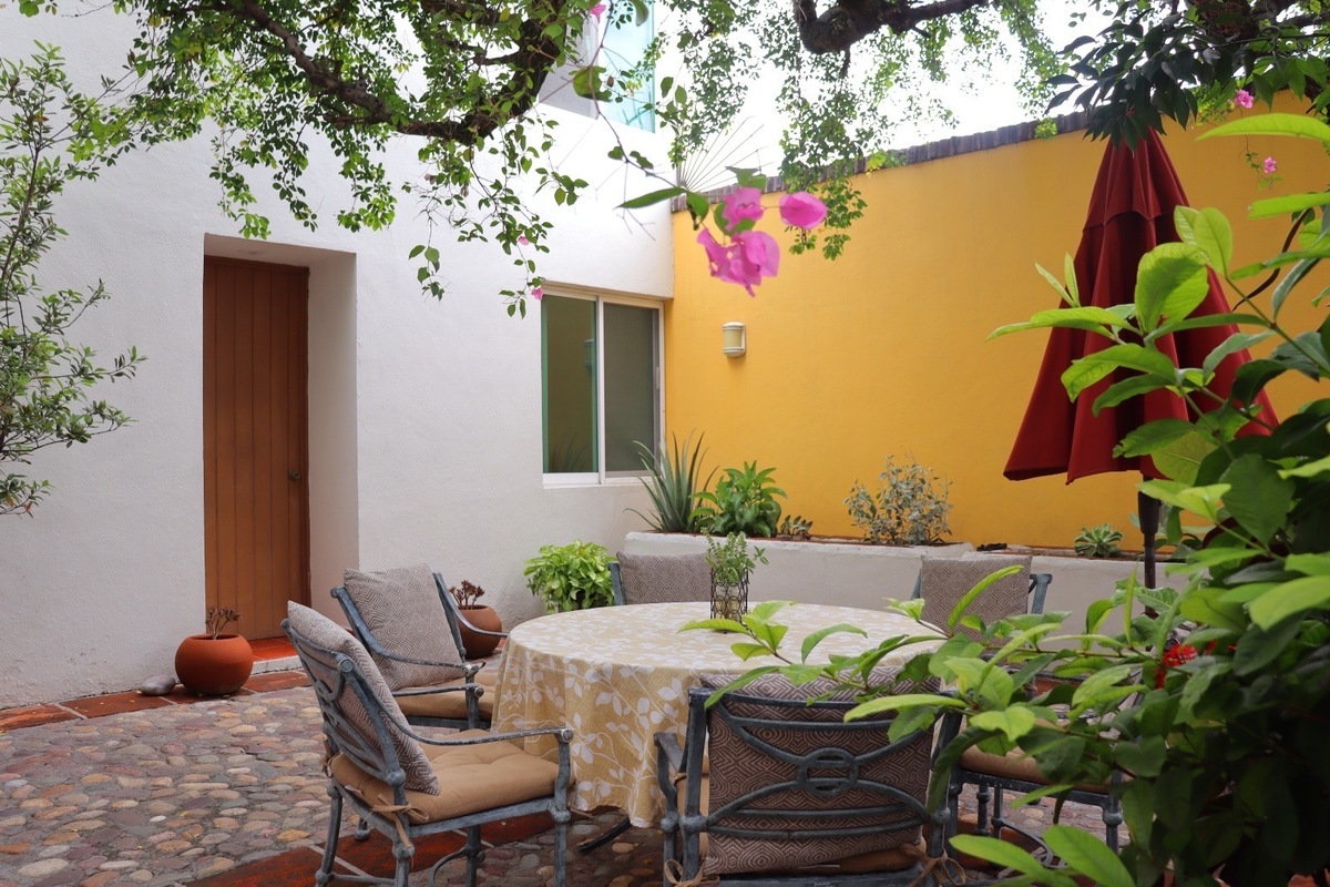 Bonita casa en renta en condominio