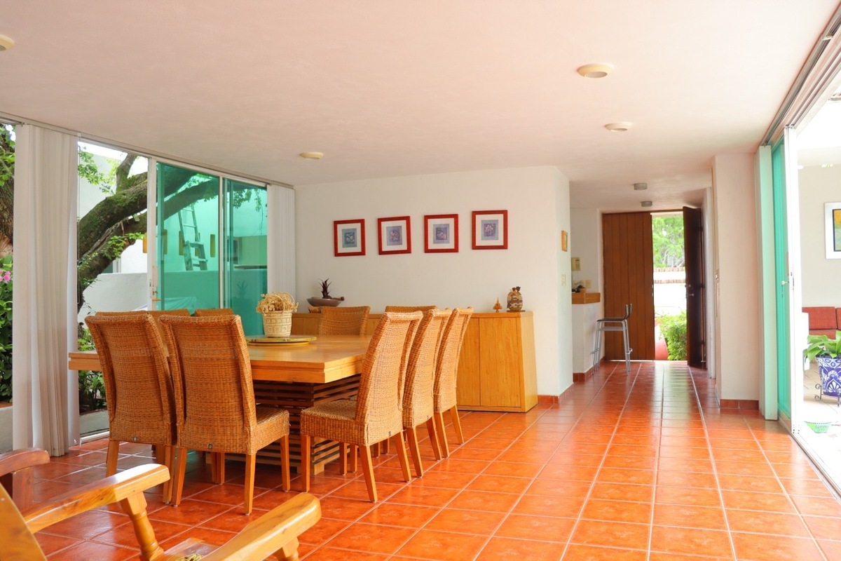 Bonita casa en renta en condominio