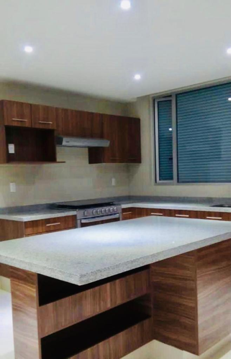 Departamento En Venta Lomas Country Club. 