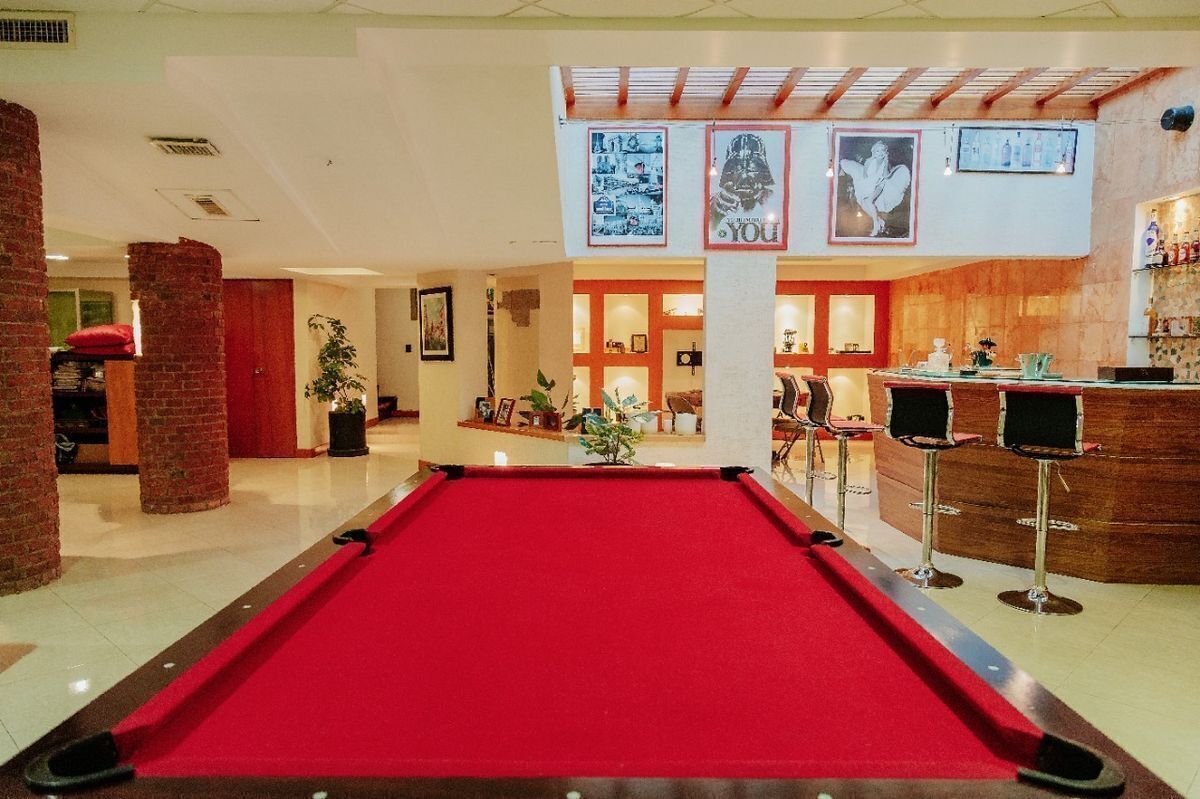 CASA VENTA PARQUES DE LA HERRADURA CON VIGILANCIA