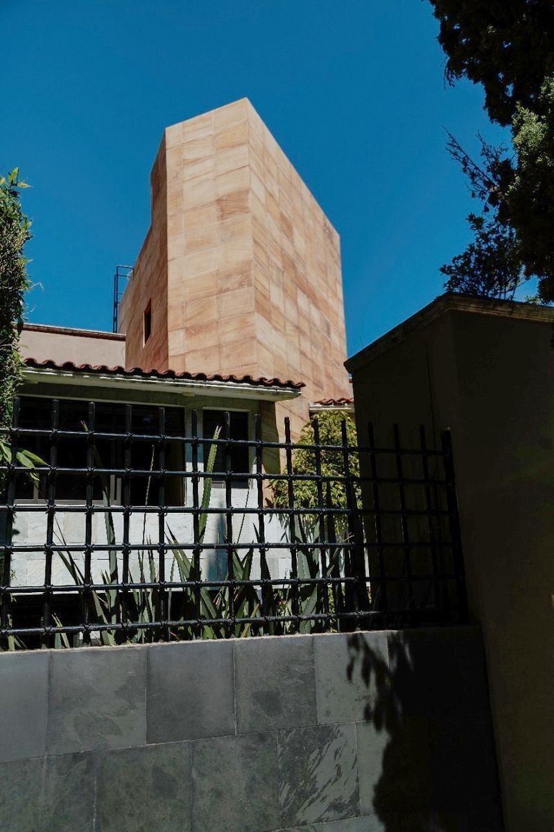 CASA VENTA PARQUES DE LA HERRADURA CON VIGILANCIA