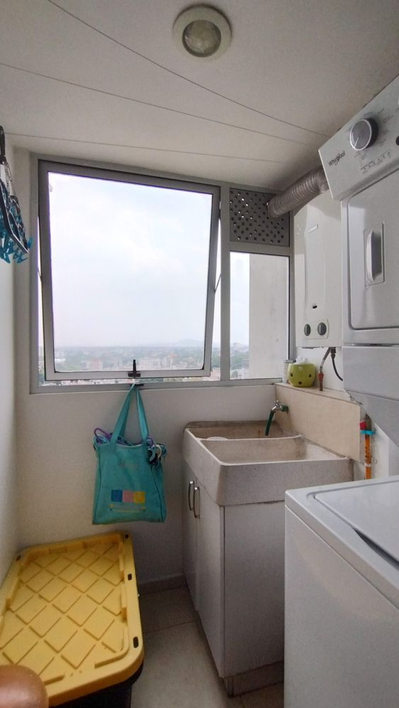 Venta Departamento En Grand Tower Del Valle, Piso 12 Vista Volcanes, 3 Recamaras