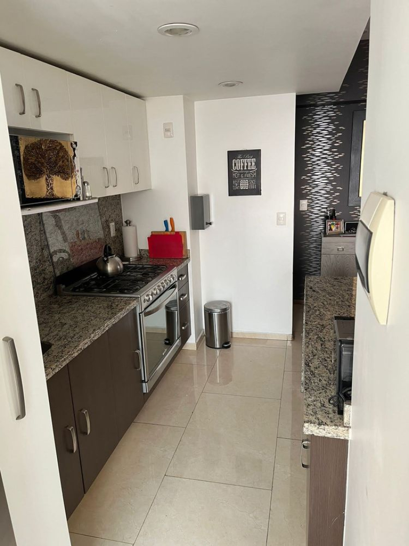 Venta Departamento En Grand Tower Del Valle, Piso 12 Vista Volcanes, 3 Recamaras