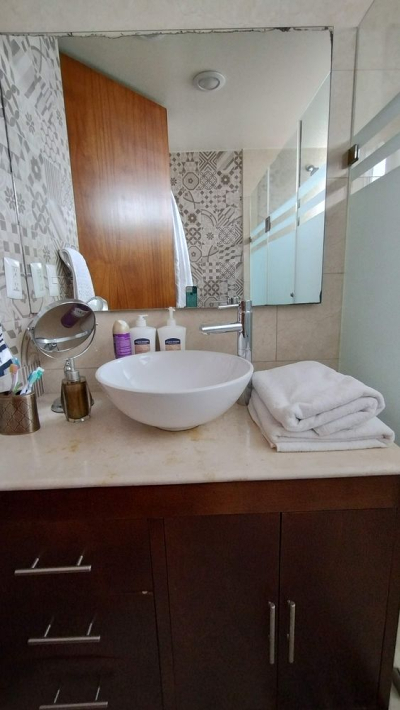 Venta Departamento En Grand Tower Del Valle, Piso 12 Vista Volcanes, 3 Recamaras