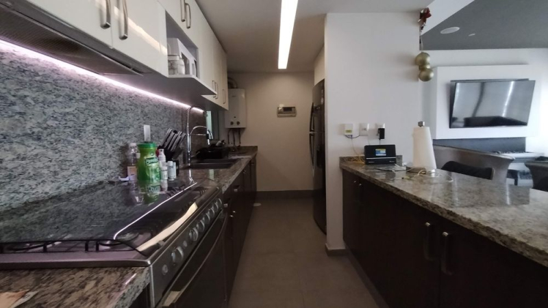 Venta Departamento En Grand Tower Del Valle, Piso 11 Vista Volcanes, 2 Recamaras