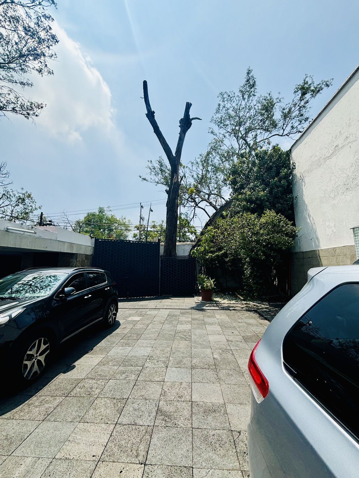 Venta Casa Con Uso De Suelo Para Oficinas En Lomas De Reforma, Miguel Hidalgo