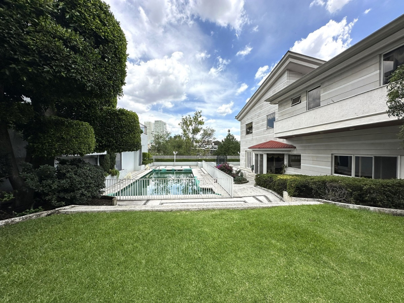Casa en venta en Bosques de las Lomas